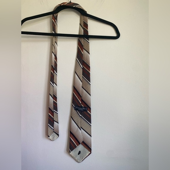 Vintage Christian Dior Monsieur Tie in Diagonal Neutral Stripes - Picture 5 of 10